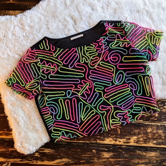 RARE Mustard Seed Rainbow Squiggle Mesh Crop Top - Picture 1 of 7